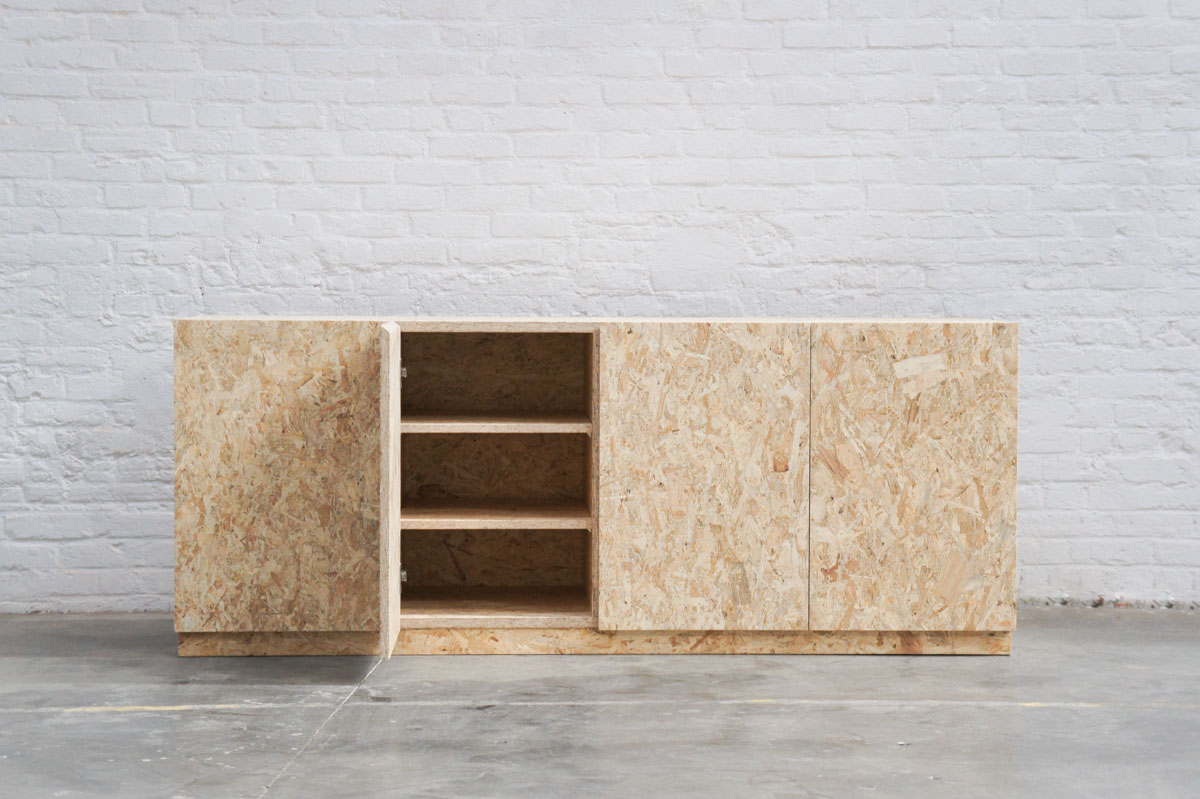 Shoe closet in OSB by Atelier Antipode